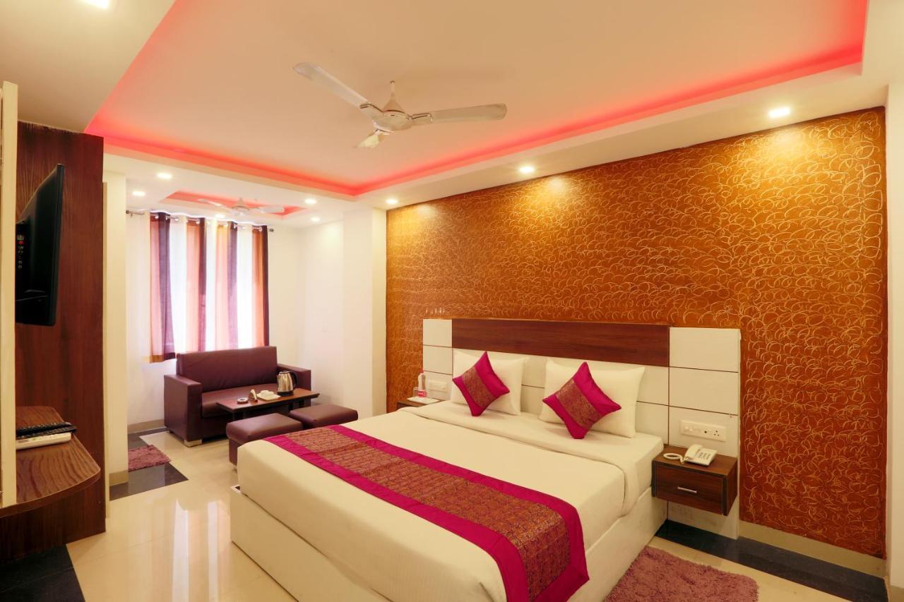 Green Plaza At Airport Hotel New Delhi Exterior foto