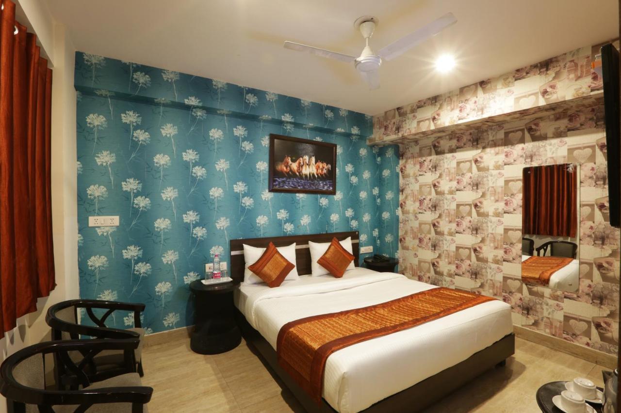Green Plaza At Airport Hotel New Delhi Exterior foto